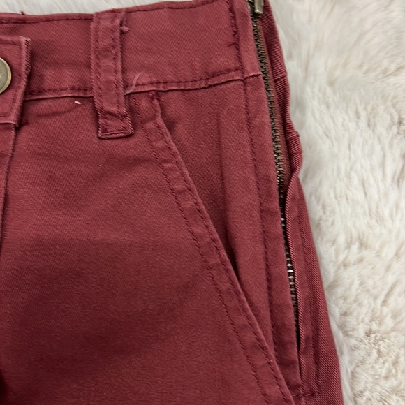 NWT $78 Chelsea & Violet
Asymmetrical Hem Pocketed Suede Denim Mini Skirt - Picture 6 of 9